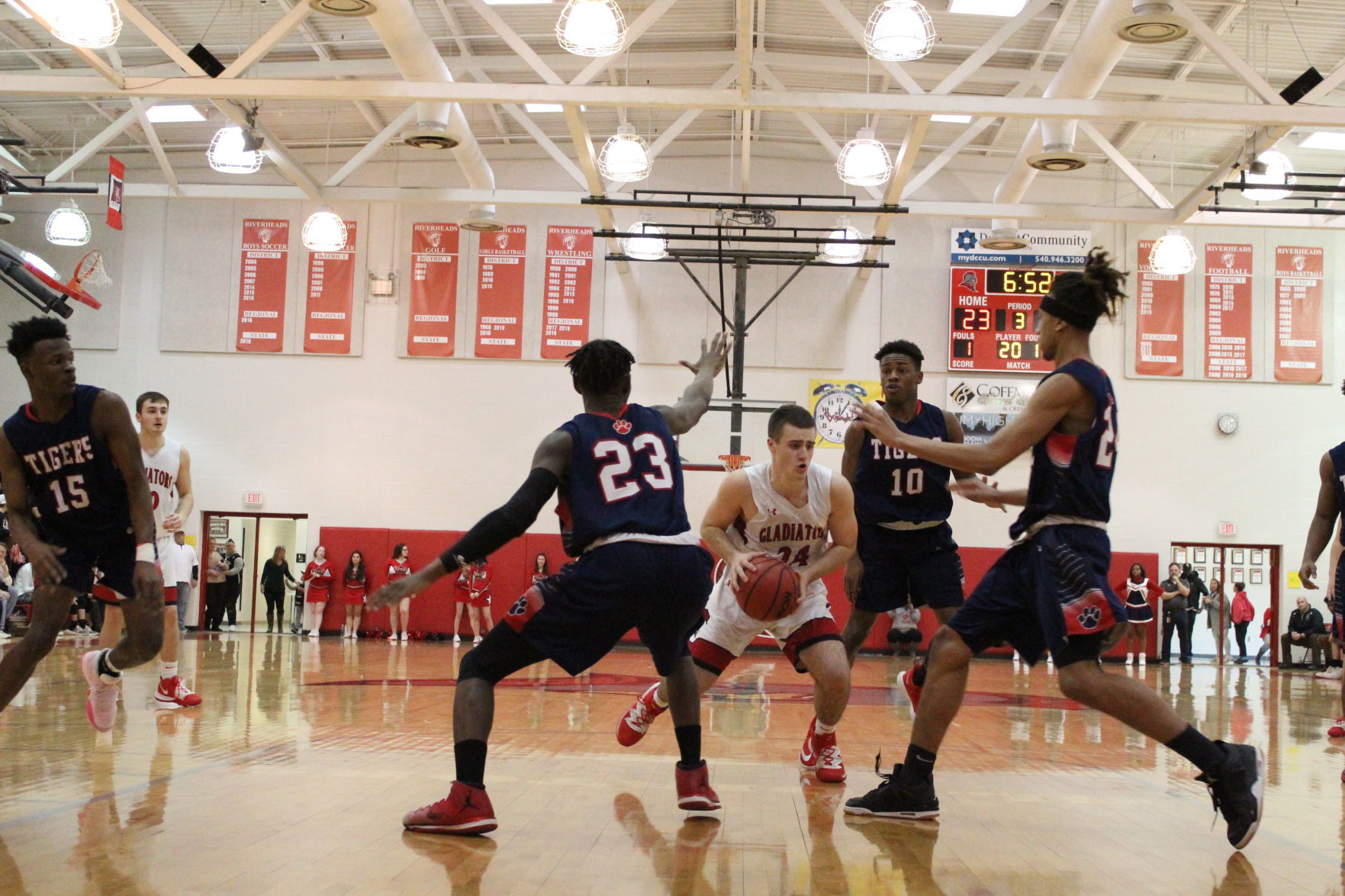 Riverheads boys basketball Region 1B championship win